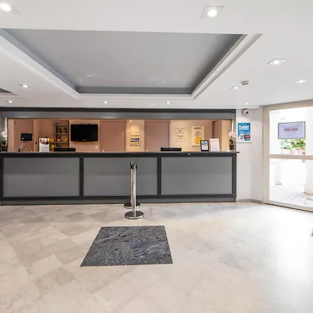 Hotel apartamentowy Pierre & Les Rivages Du Parc