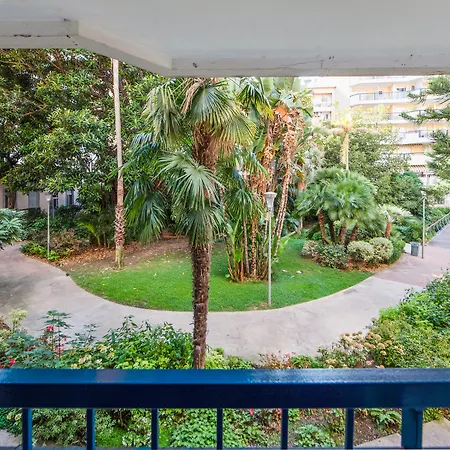 Hotel apartamentowy Pierre & Les Rivages Du Parc Mentona