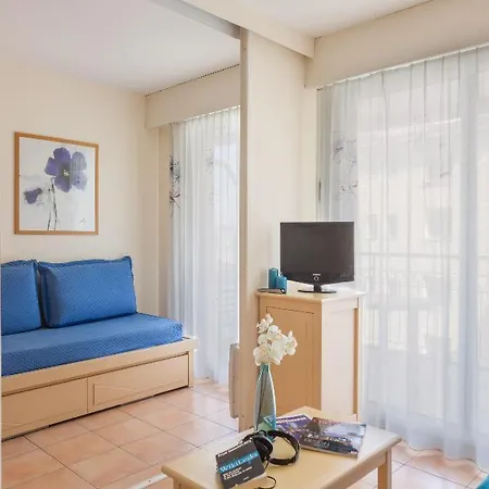 Hotel apartamentowy Pierre & Les Rivages Du Parc 3*