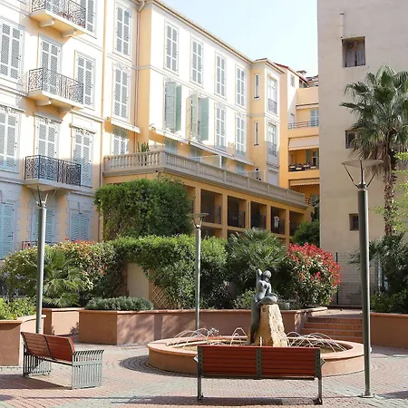 Pierre & Les Rivages Du Parc Mentona