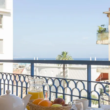 Pierre & Les Rivages Du Parc Hotel apartamentowy 3*