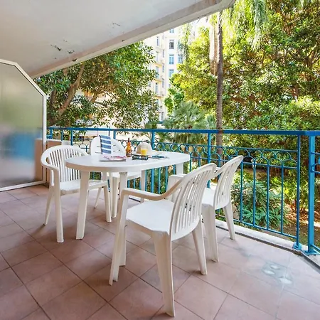 Hotel apartamentowy Pierre & Les Rivages Du Parc 3*